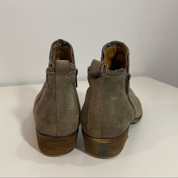 Lucky Brand Bartolino Leather Suede Stacked Heel Ankle Bootie - Picture 5 of 12